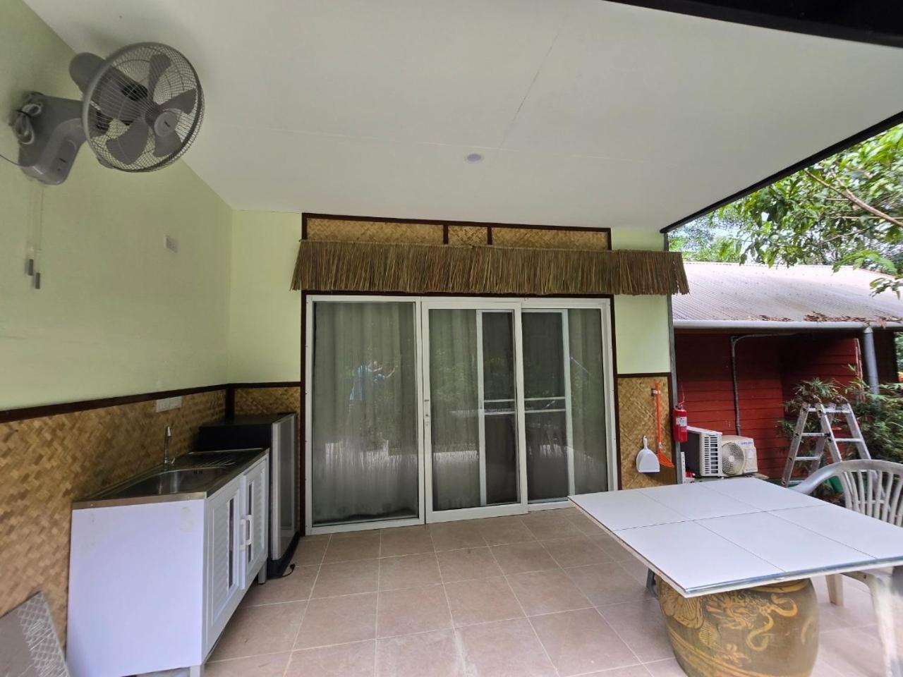 Pink Kangaroo Bungalows Ko Kut Екстер'єр фото